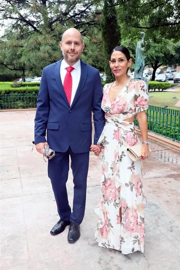 Adolfo Morales y Verónica Moreno