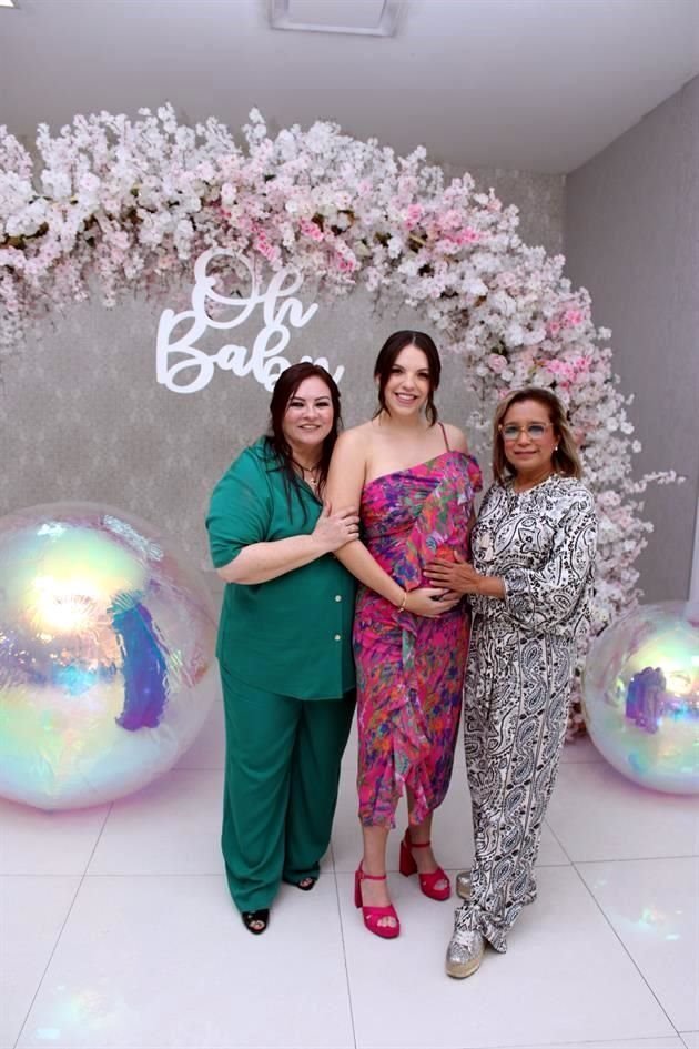 Claudia López, Alejandra García y Miriam Alba