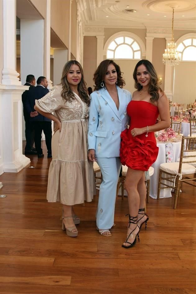 Suheidi Hernández de Almazán, Ana Bertha Silva de Hernández y Michel Hernández de Treviño