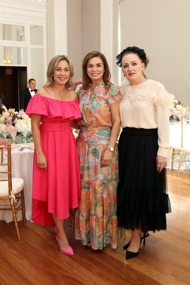 Patricia Flores, Nidia Gutiérrez, Alma Velia Elizondo de Garza