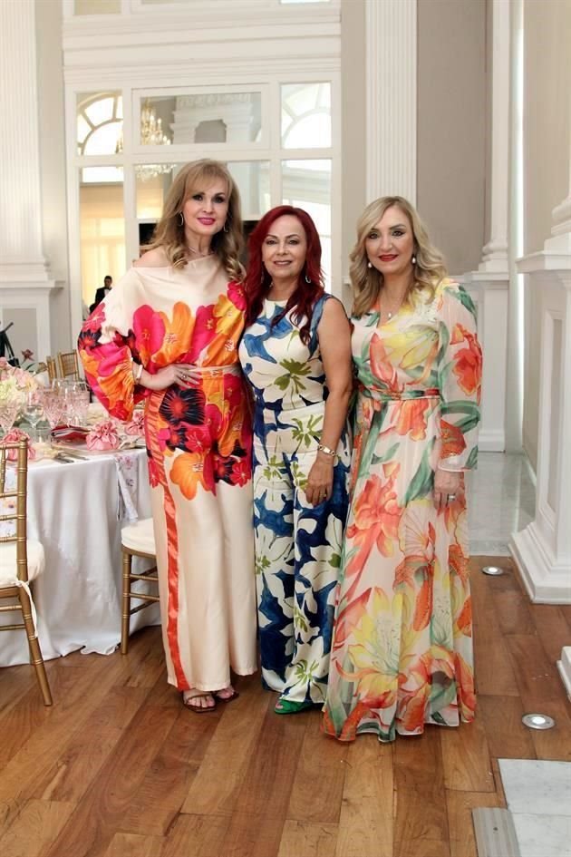 Sonia Elizondo de Guajardo, Gabriela Treviño de Elizondo y Juany Olivares de Caballero