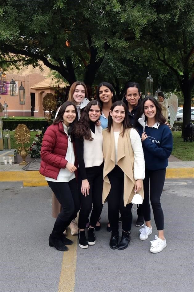 Aurora Garza, Renata Salinas, Pilar Ramírez, Marcela Martínez, Lissy Montemayor, Paulina Morales y Ana Karen Álvarez