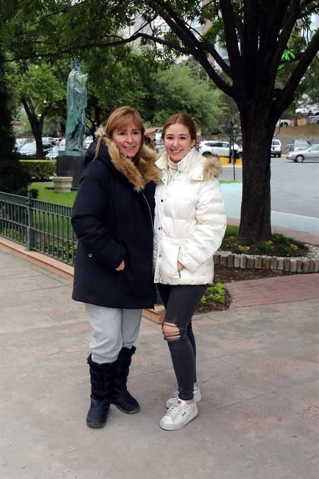 Eugenia González y Liz Eugenia González