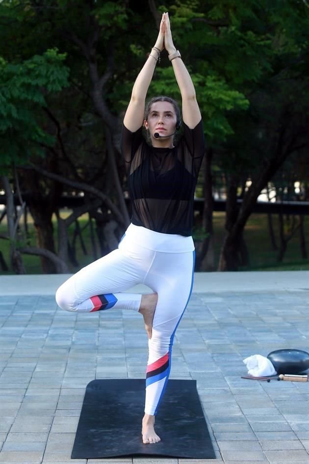 Jimena de la Peza, maestra de Yoga