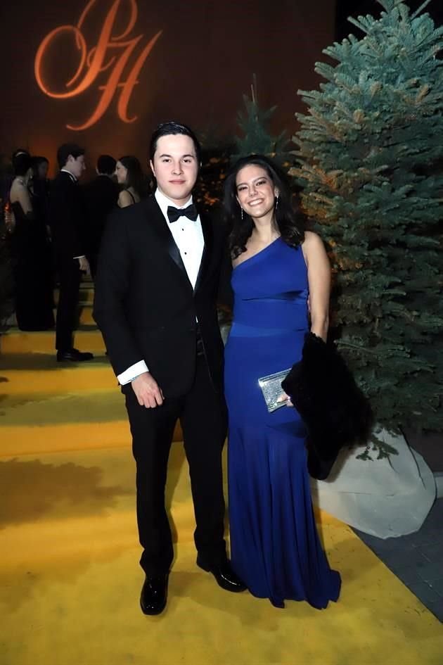 Gerardo Salinas y Valeria Delgado