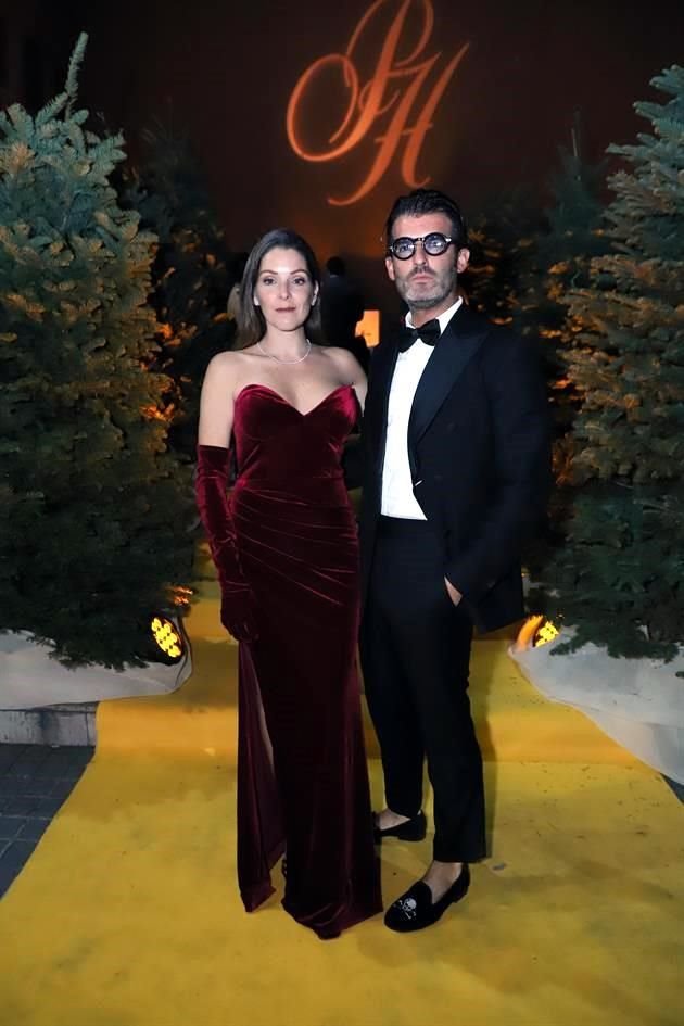 Alejandra Treviño de González y Raúl González