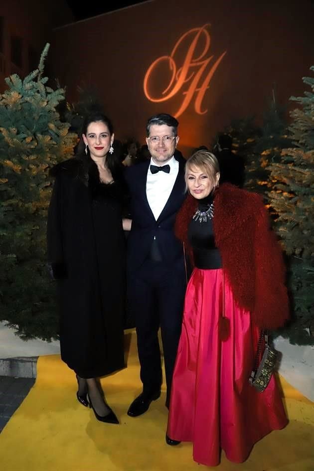 Ana Isabel de la Torre, Alex Madero y Rosina Ramón