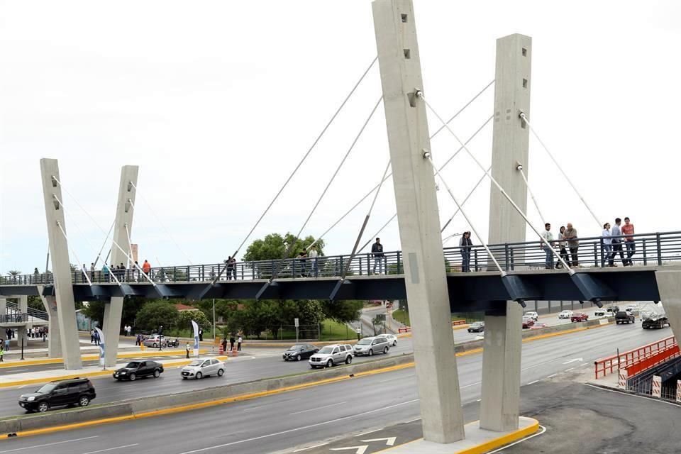 El nuevo puente peatonal conecta la calle Fray Luis de Len con Ciudad Universitaria.