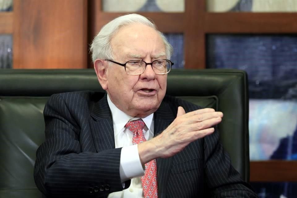 Buffet no dio ninguna razón para retirarse de la Fundación Gates.