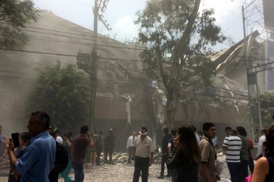 Un temblor de 7.1 grados provoc daos en estructuras y daos en edificios en la Ciudad de Mxico.