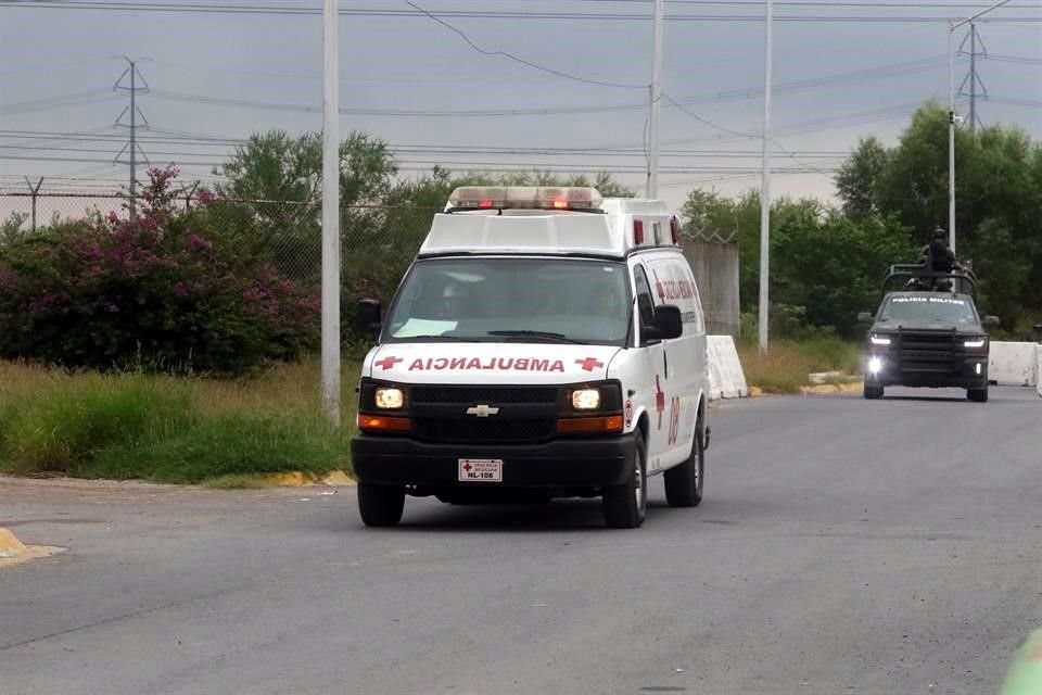 Trasciende que hay personas heridas, por lo que comenzaron a llegar las ambulancias de la Cruz Roja.