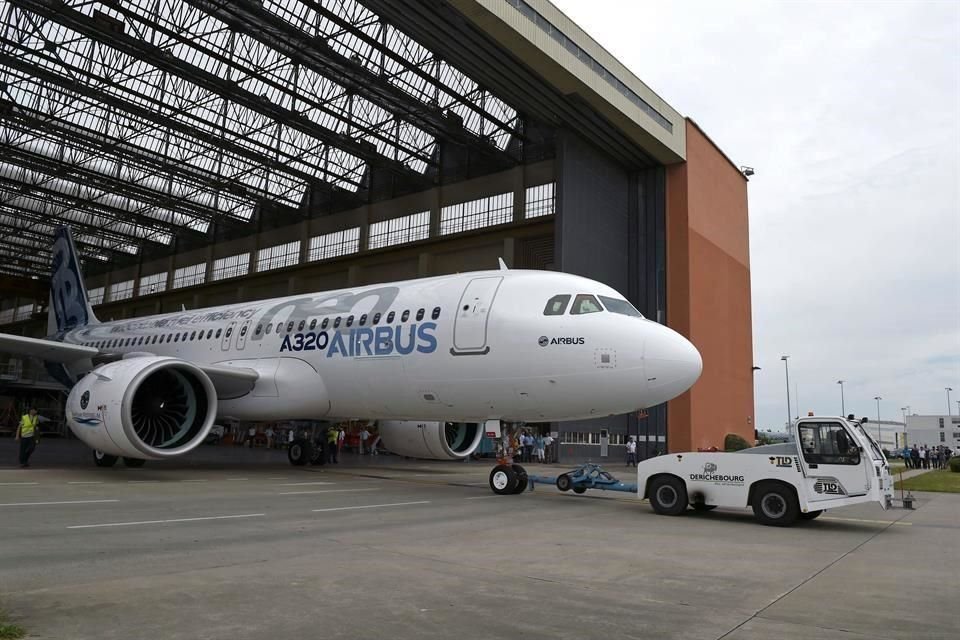 Airbus recibió este año 300 pedidos netos, frente a los 127 de 2019.