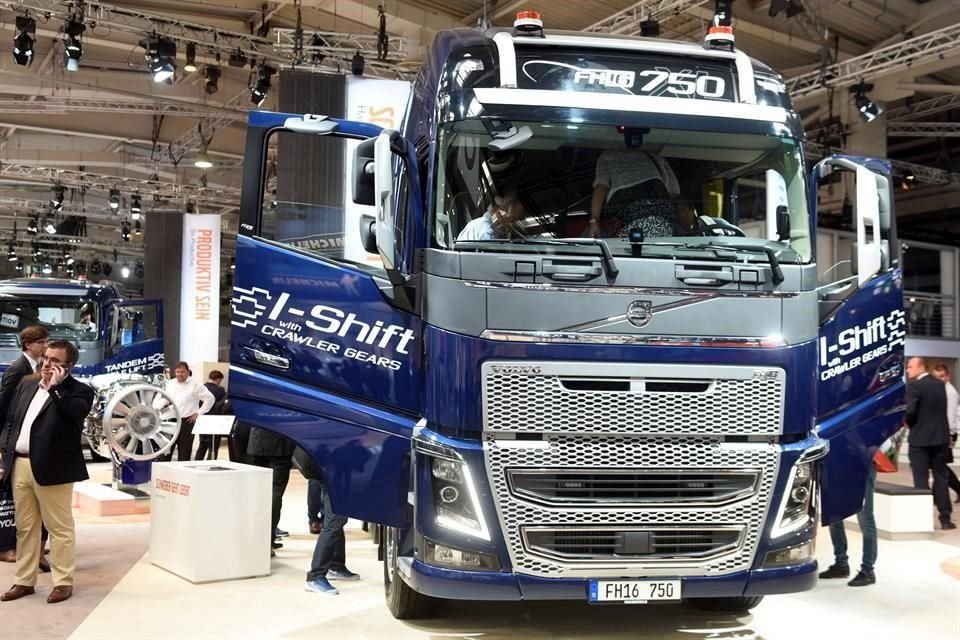 En los primeros tres meses de este año, las exportaciones alcanzaron un total de 41 mil 940 vehículos, un incremento anual de 34 por ciento, de acuerdo con la ANPACT.