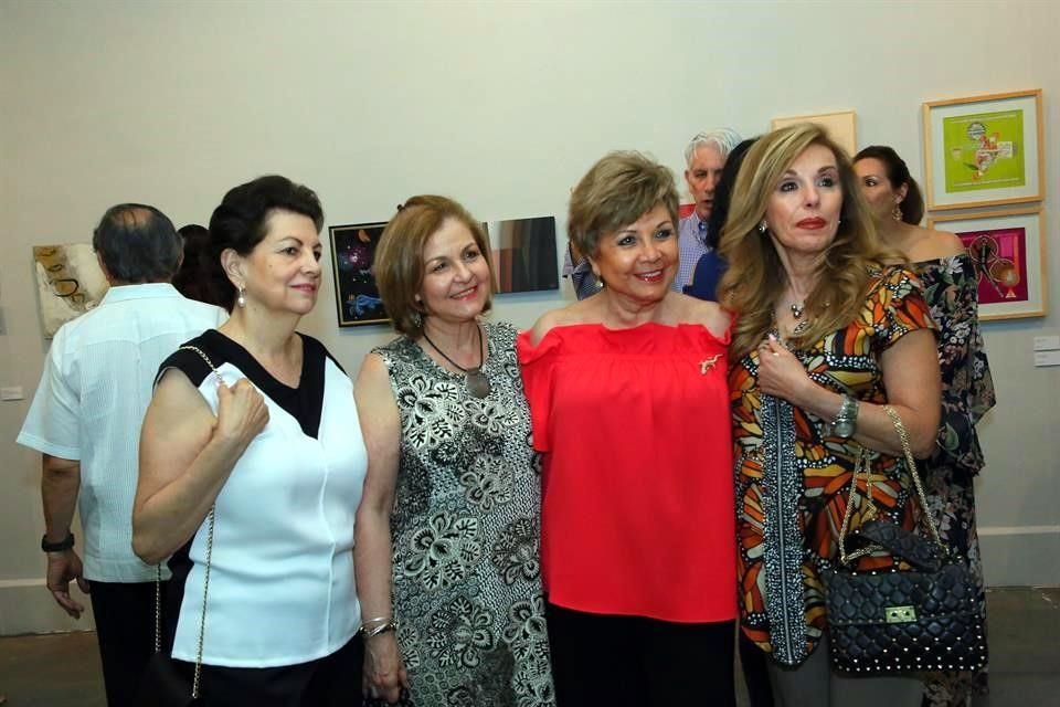 José María Marcos, Mariela Coindreau de Canavati,  Piry Von Bertrab de Camargo y María Esther Assad de Bichara