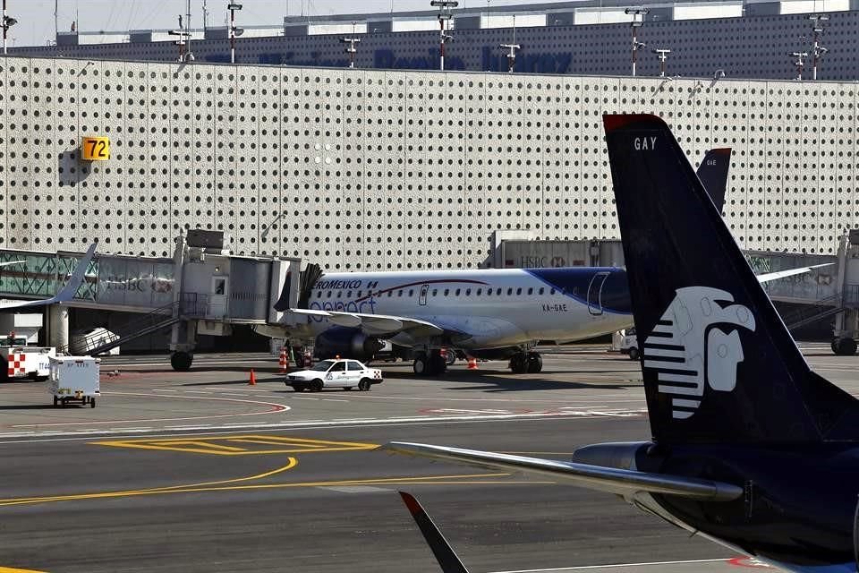 Grupo Aeroméxico busca despedir a 374 sobrecargos representados por ASSA adicionales a los 616 con los que ya terminó su relación laboral.