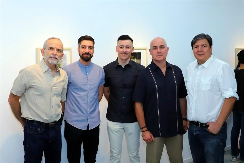 Roberto Ortiz Giacomán, Robert Moore, Carlos Escobar, Jaime Toussaint y Óscar Estrada