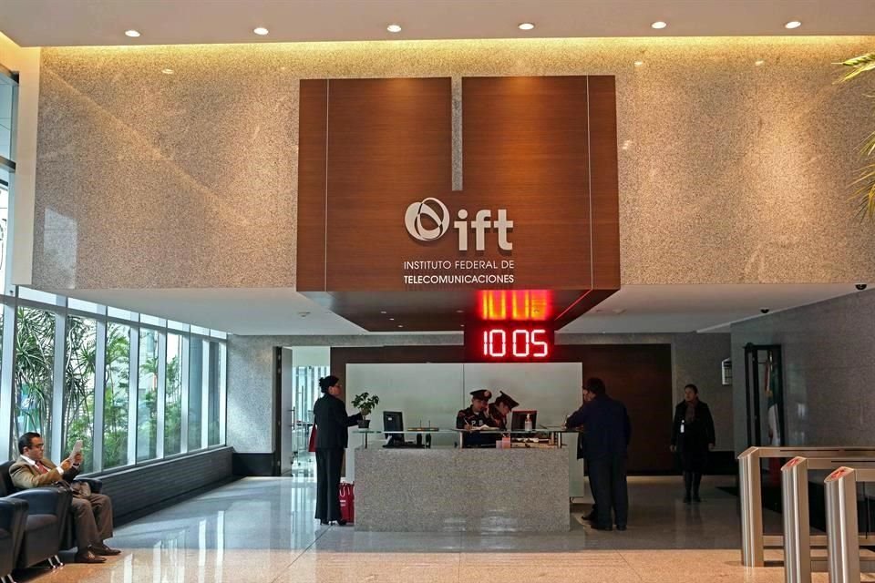 El IFT aclaró que los plazos jurídicos y de obligaciones que tienen los concesionarios seguirán suspendidos.