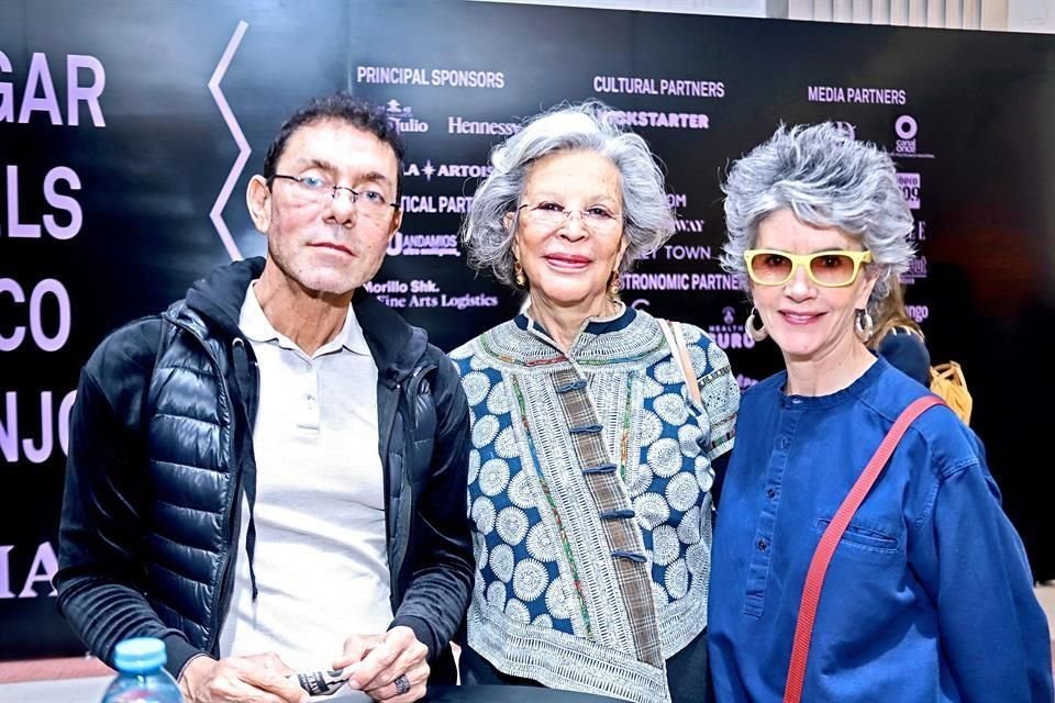 Generoso Villarreal, Milagros Maldonado y Patricia Ortiz Monasterio