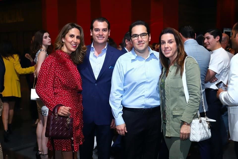 Maca Ramírez de Páez, Pablo Páez, Kiko Lobo y Myriam Salas de Lobo