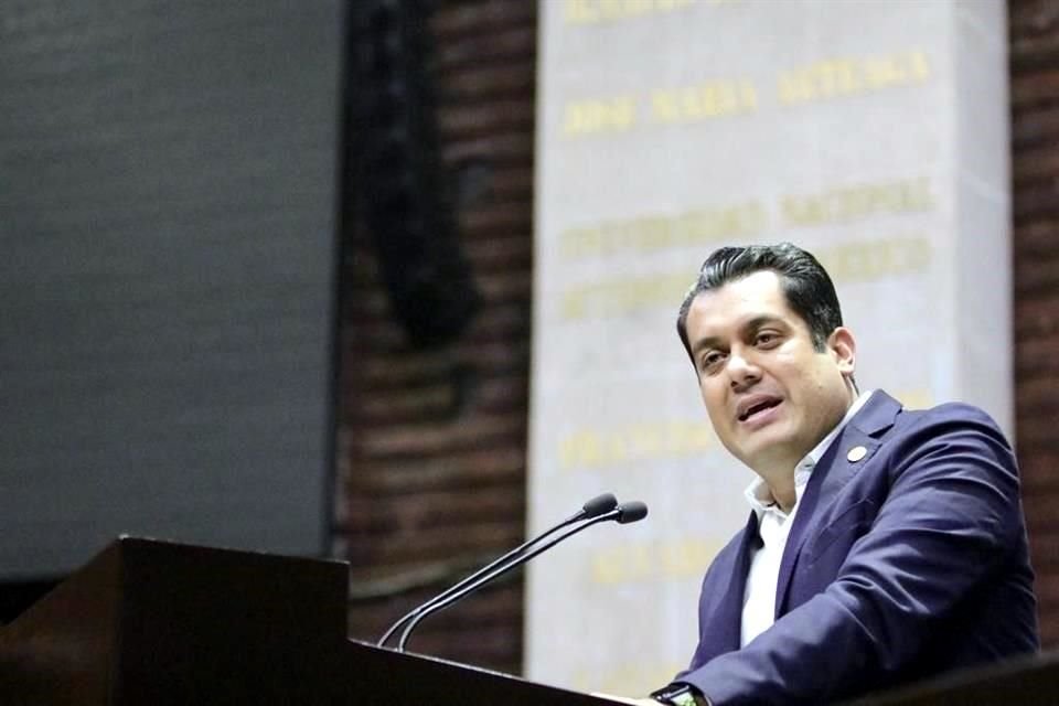 El legislador Sergio Gutiérrez hizo un llamado al INE para que reduzca su presupuesto.