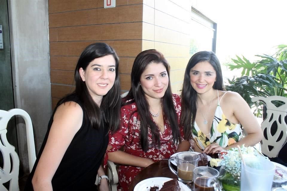 Diana Juárez, Sofía Montaño y Karla Contreras
