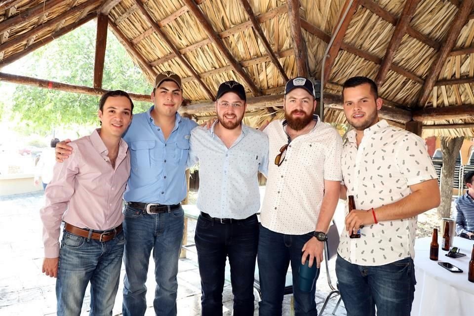 César Gómez Treviño, Rodrigo Ortiz Neira, David Ortiz Neira, Érick Ortiz Neira y Ricardo Sánchez Garza