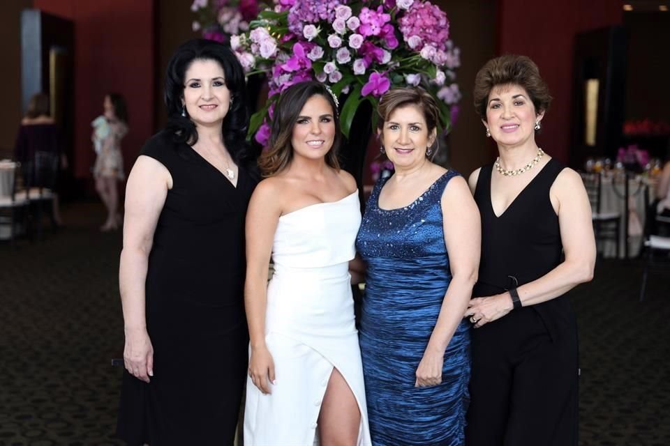 Diana de Muñoz, Mariana Bulnes, Rosa Adalia Cantú de Garza y Aleida Cantú