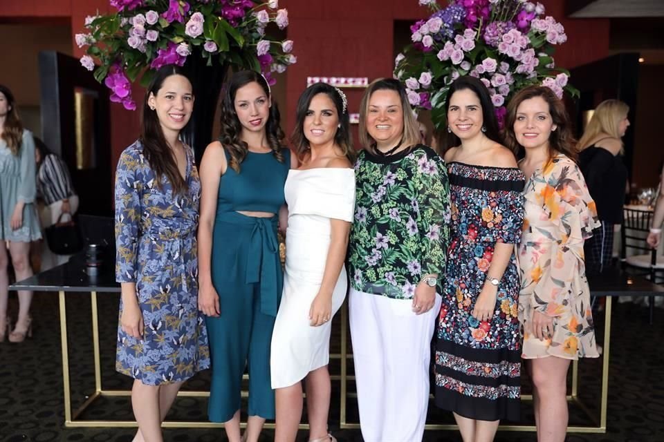 Mariana Ramírez, Estefanía Garza, Mariana Bulnes, Mildreth Bulnes, Gaby Garza de Herrera y Marisol Bulnes