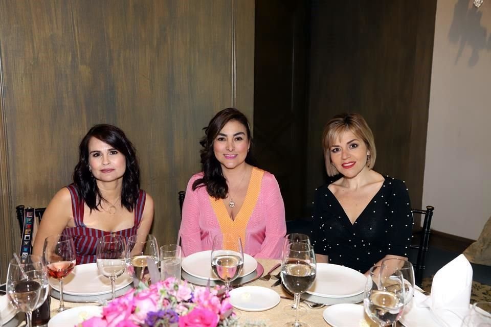 Iliana Tamez de Pérez, Angélica Ayala de Aragay y Lily Leal