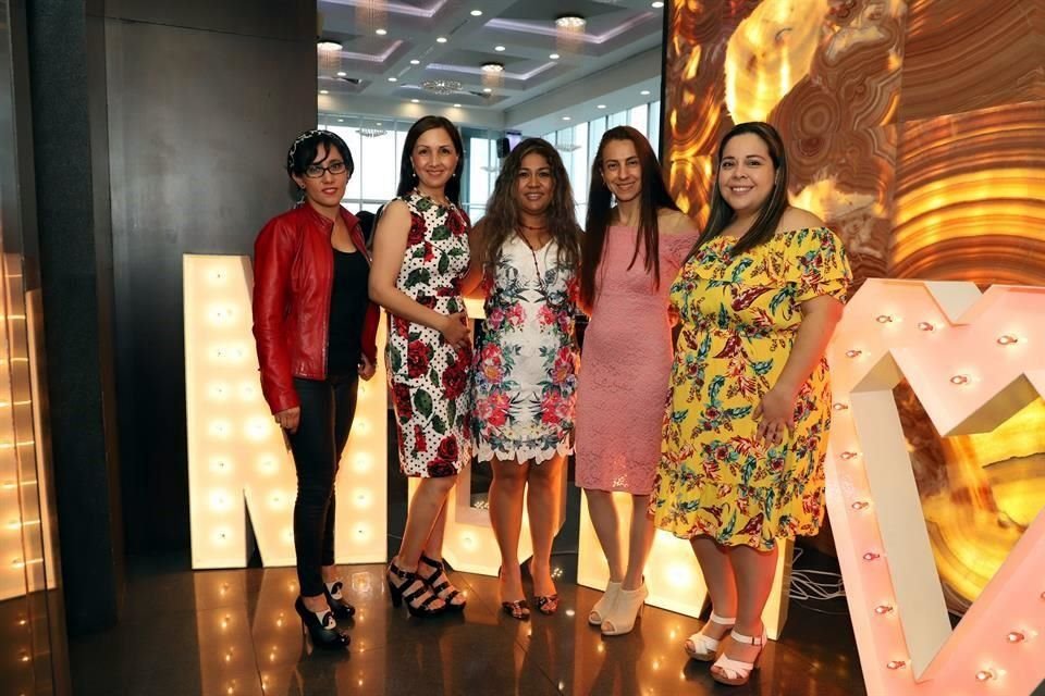 Alejandra Faugier, Isela Guajardo, Ana Ureña, Teresa Gutiérrez y Rocío Saldívar