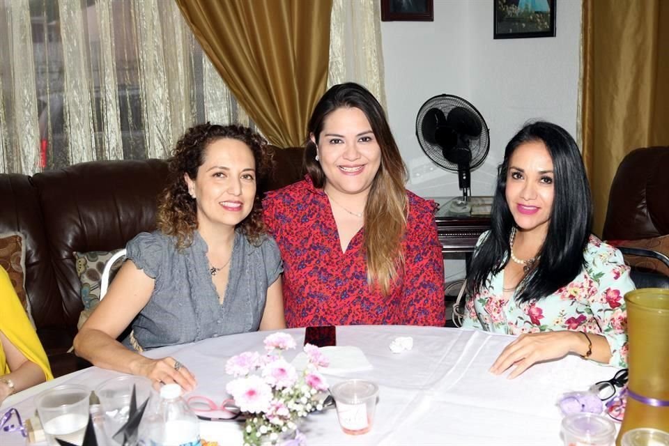 Edith Moreno, Cunthya García y Myriam de Cantú