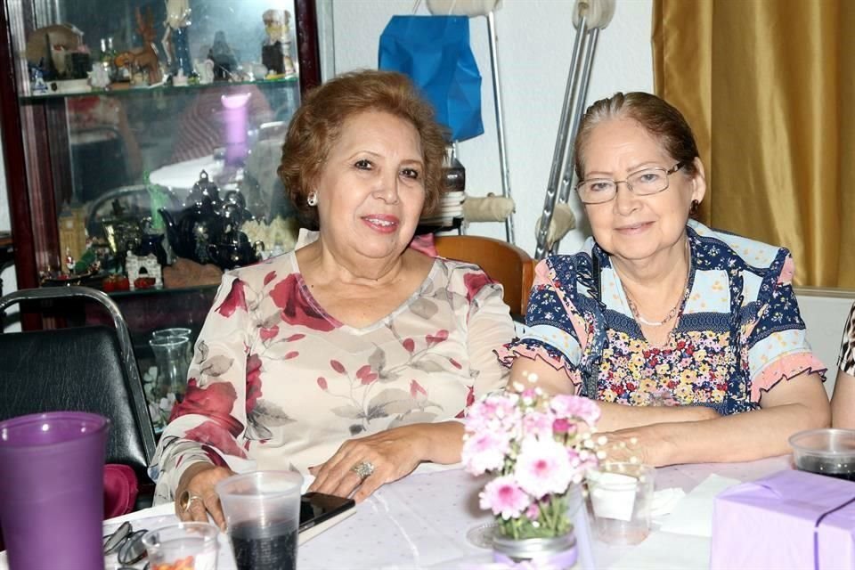 Diana Estrada e Irma Yolanda Morales,