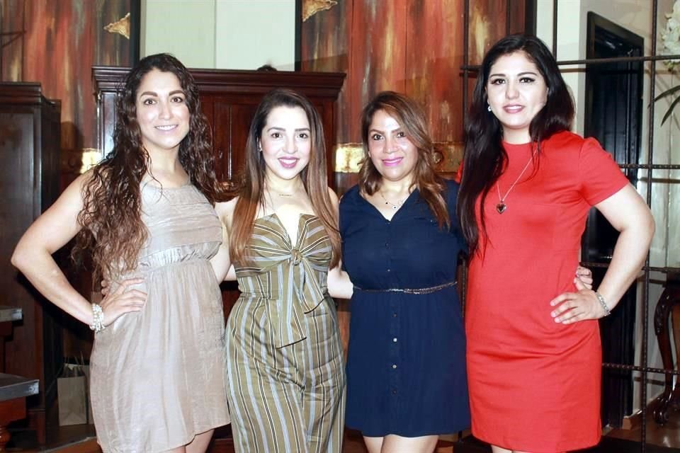 Shantall Peña, Nelly Cerda, Lidia Rodríguez y Nancy Tenorio