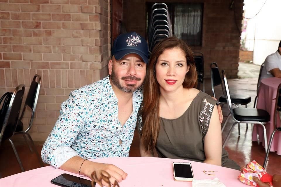 Alejandro Acosta y Lorena Pereda