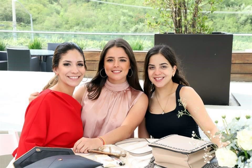 Catalina Zertuche, Norma Barrera Martínez y Reneé Bustamante
