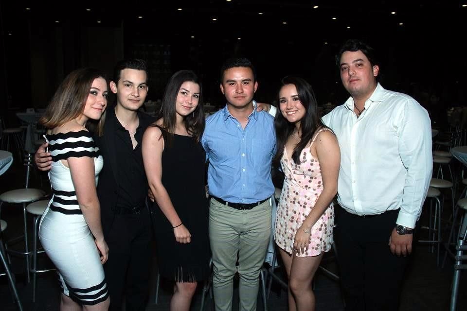 Skylar Espejo, Alex González, Regina Guzmán, Héctor Delgado, Azul Tamez y Óscar Villaseñor
