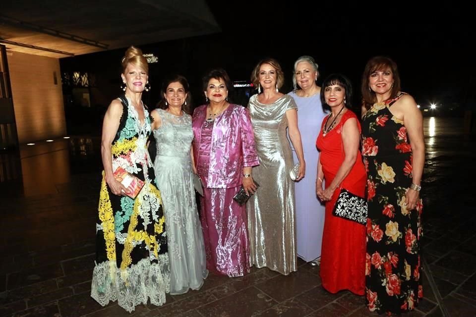 Patricia de la Puente, Emma Larios, Marcela de Gándara, Martha Cecilia Romo, Linda López Moctezuma, Anny Peralta y Nora Mirna Orcid