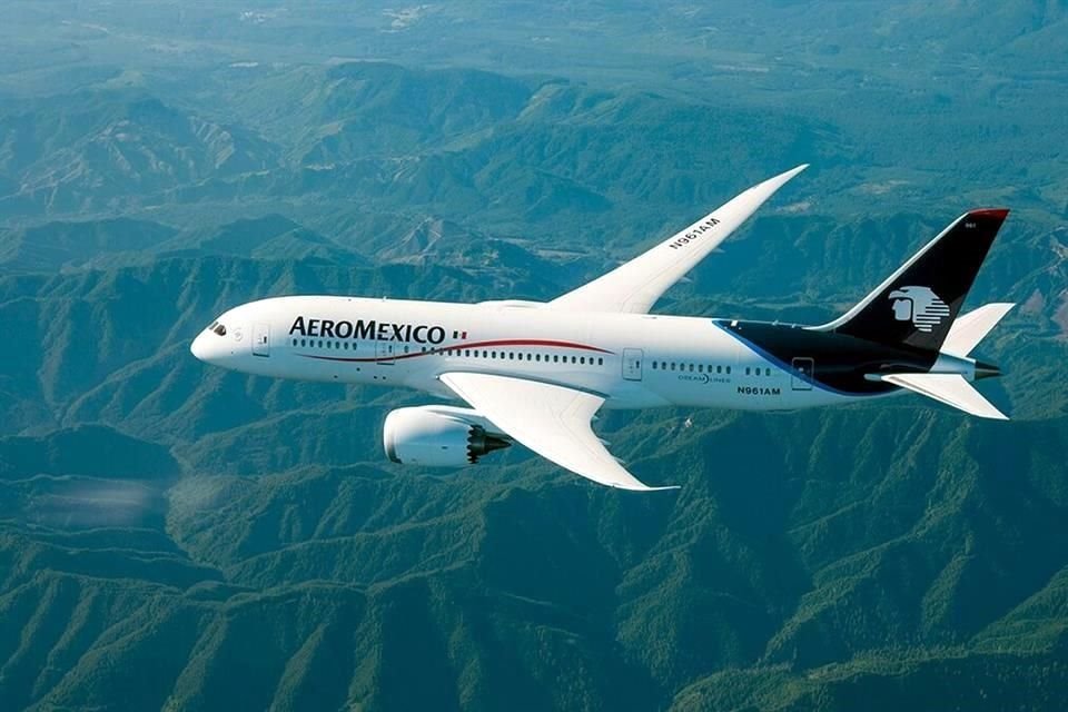 Aeroméxico transportó a 4 millones 179 mil pasajeros en vuelos nacionales e internacionales en el trimestre.