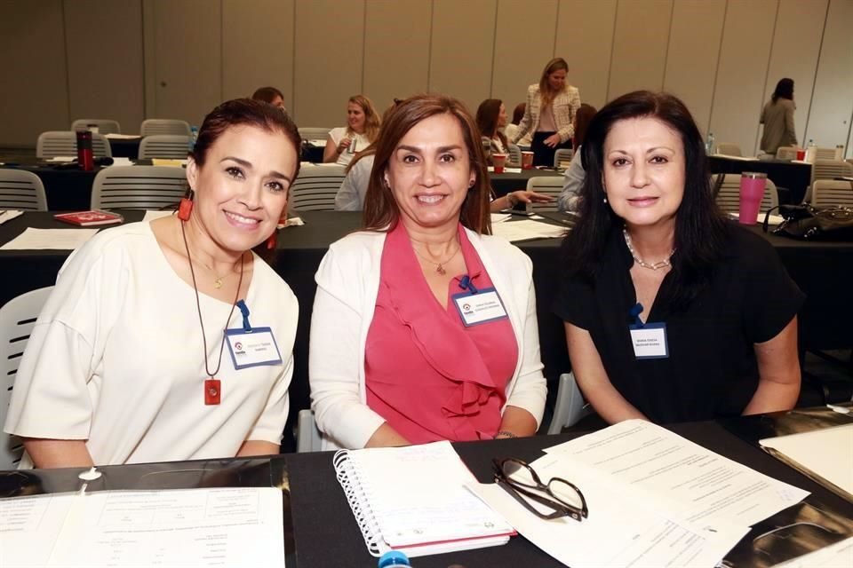 Verónica Tejeida Ramírez, Dania González Freeman y María Teresa Saldívar Rivera