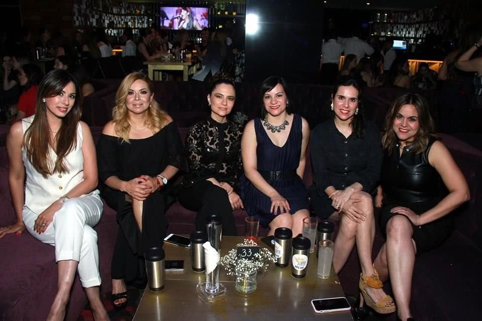 Ingrid González, Maricela Córdoba, Ofelia Treviño, Nora Treviño, Mariana Villarreal y Beatriz Sotres