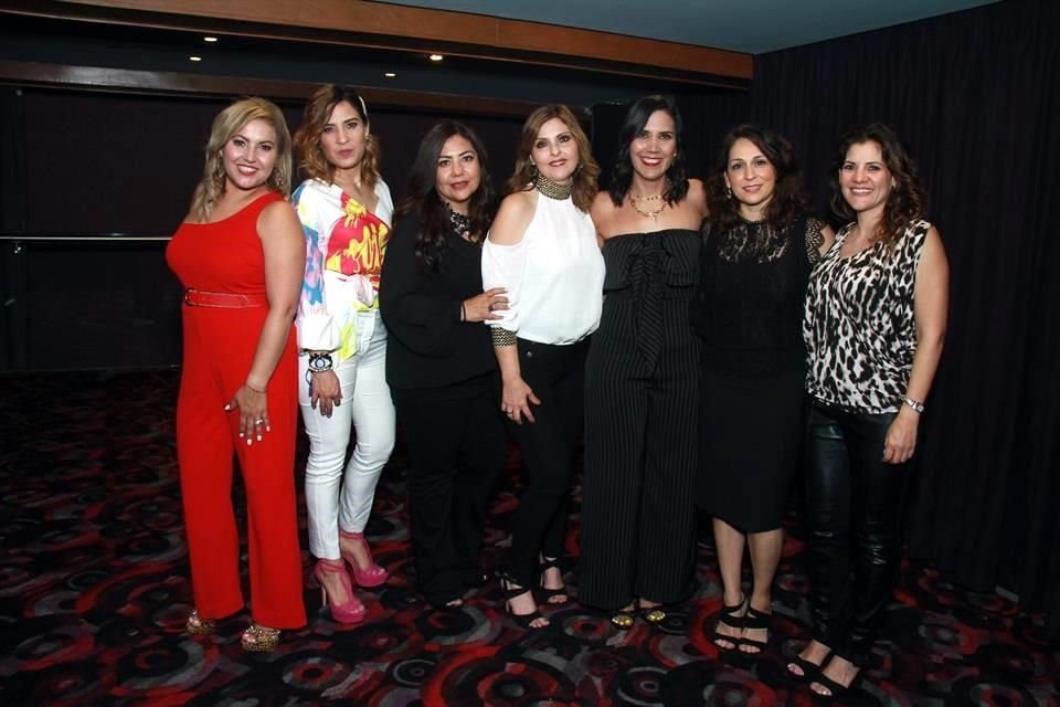 Edna Nava, Elisa García, Ivonne González, Blanca Galindo, Sofía Rendón, Alejandra Suárez y Alejandra Sánchez