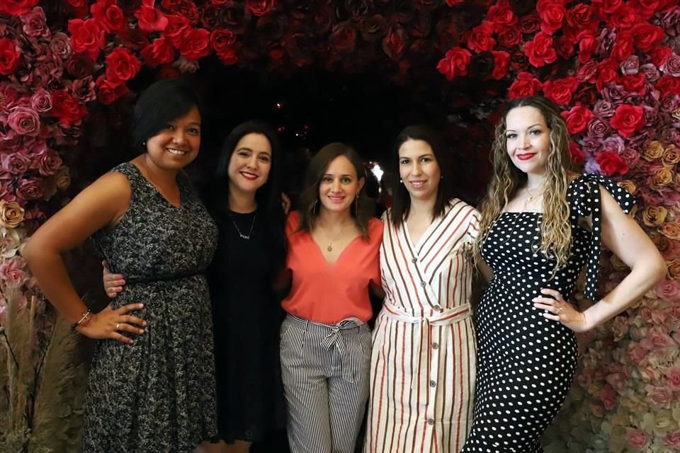 Daniela Contreras, Gabriela Ramos, Miriana Ruiz, Maricarmen Arellano y Mayra Villarreal