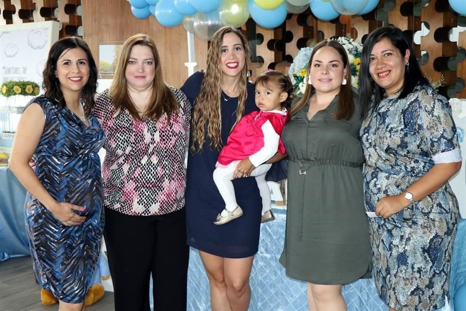 Arene López de Mora, Marcela Campuzano, Priscila Gomez, Fátima Guzmán, Melissa Garza y Graciela Hernández