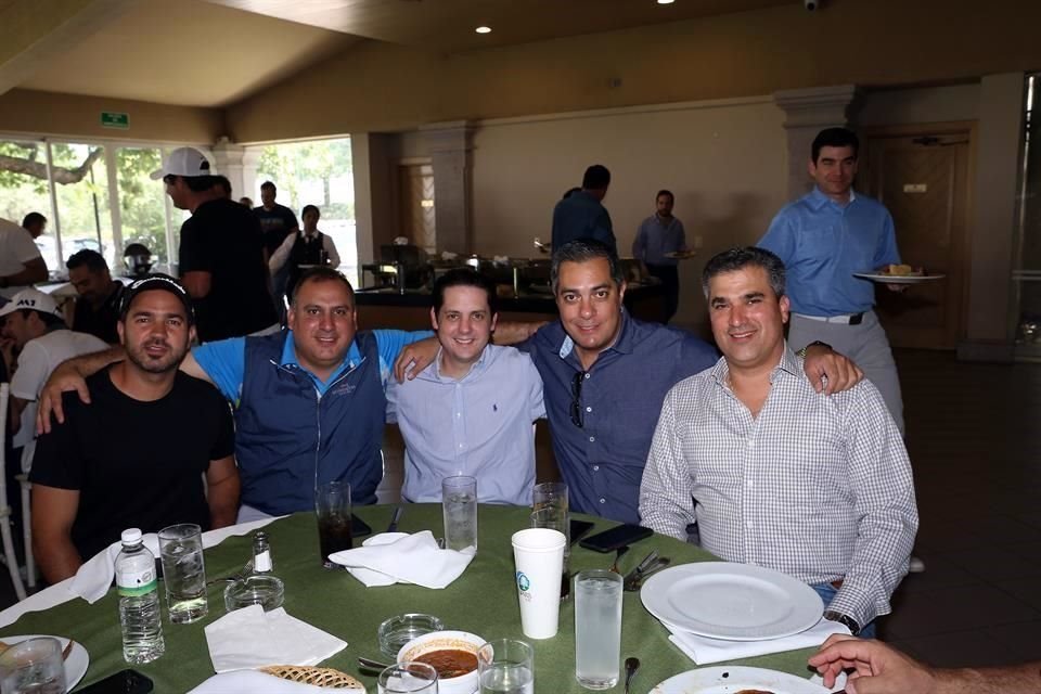 Rodrigo Dipp, Tomas González Volado, Charly González, Sebastián Monterrubio y Francisco Martínez