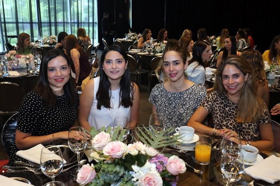 Cecilia García de Fernández, Julissa Portillo, Paulina Villarreal de González e Yvette Garza de Elizondo