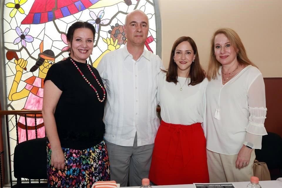 Diana Farías Ortegón, Rodrigo González Barragán, Lorenza Herrera de González y Mónica Garza de Zambrano