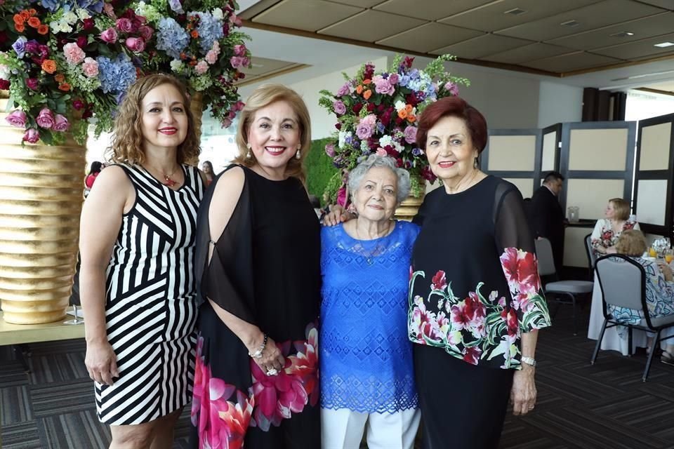 Claudia Elizondo, Gloria Isabel De León de Salazar, Isabel Sánchez de Bosque y Mague Elizondo