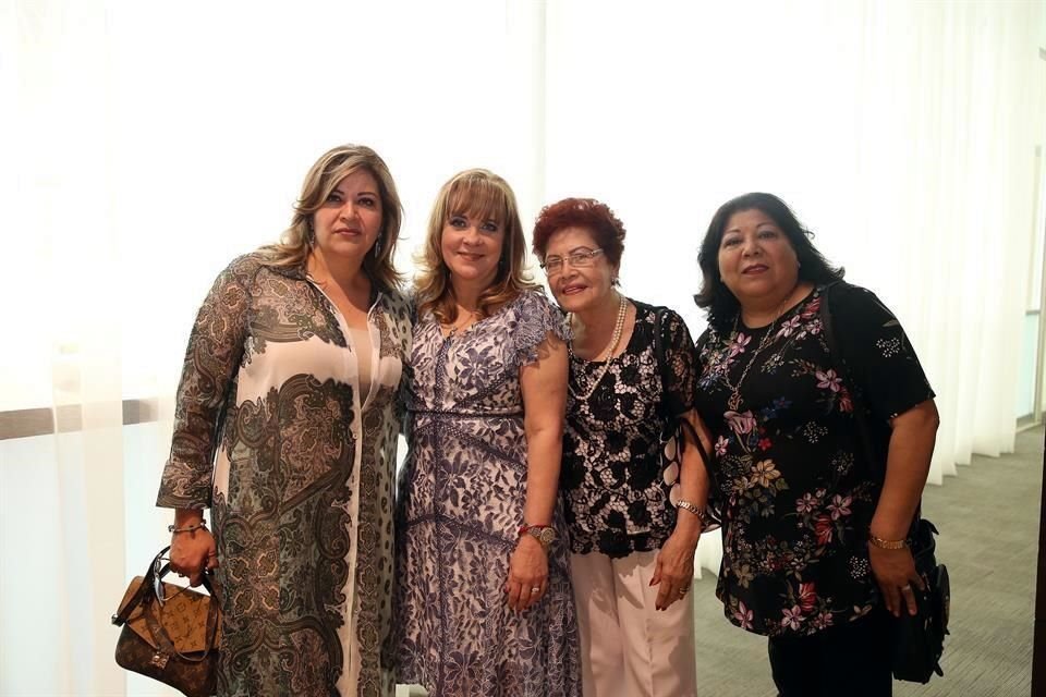 Patricia Guajardo, Cuquis González de Cantú, Aurora Martínez y Yolanda García