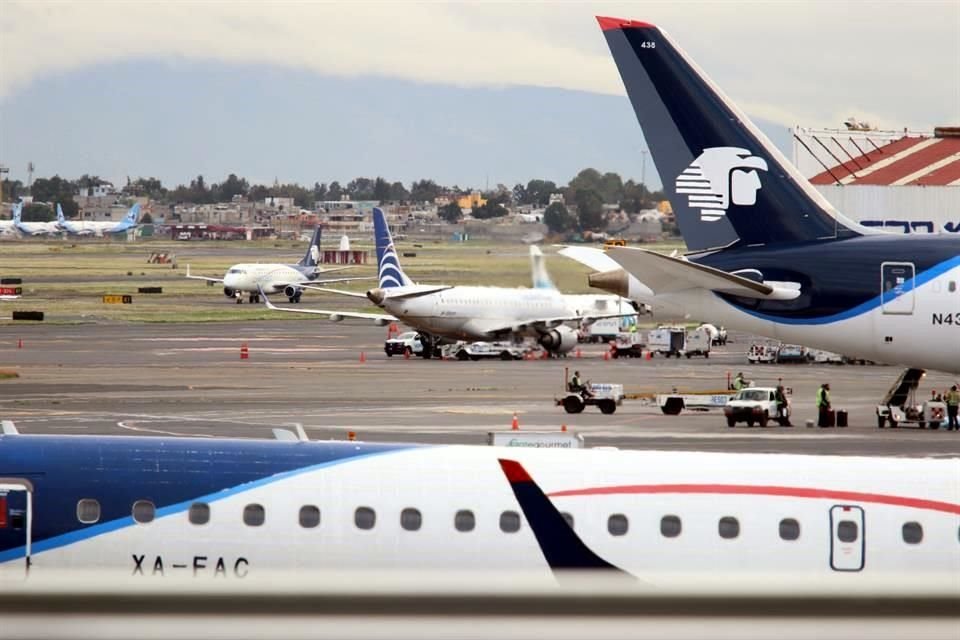 El espacio aéreo del Sistema Aeroportuario Metropolitano contempla al AICM, el AIT y el Aeropuerto de Santa Lucía.
