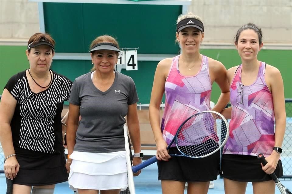 Vero Betancourt, Cuca Izquierdo, Odeth Martinez y Martha Sepúlveda